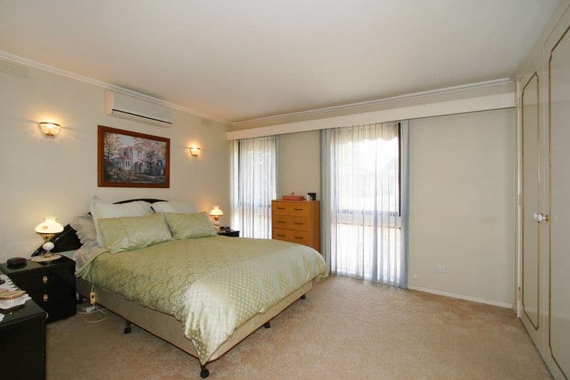 11  Mussert Avenue, DINGLEY VILLAGE VIC 3172, Dingley Village - Thumbnail 3