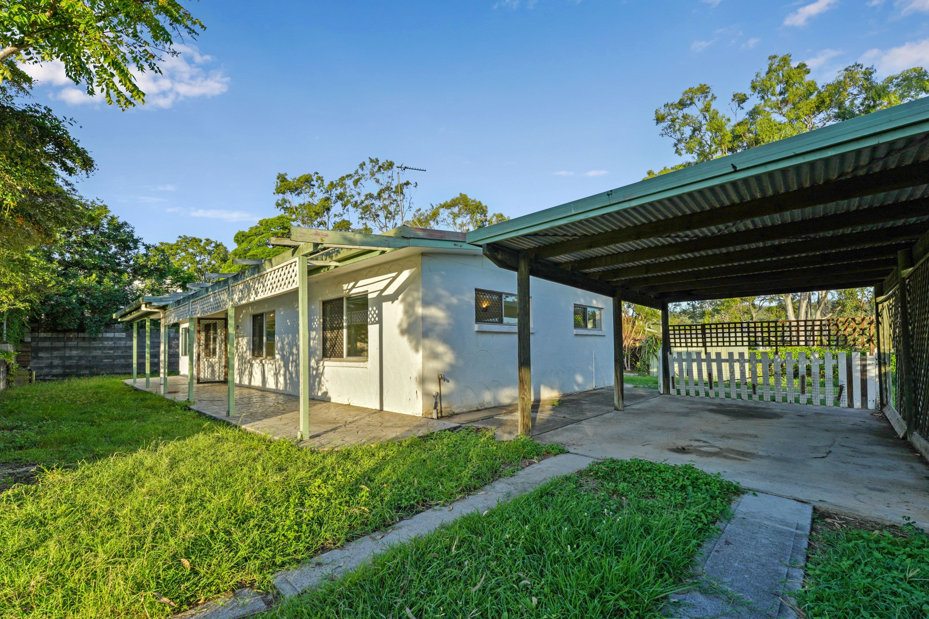 24 Ferguson Crescent, West Gladstone QLD 4680, West Gladstone - Thumbnail 2