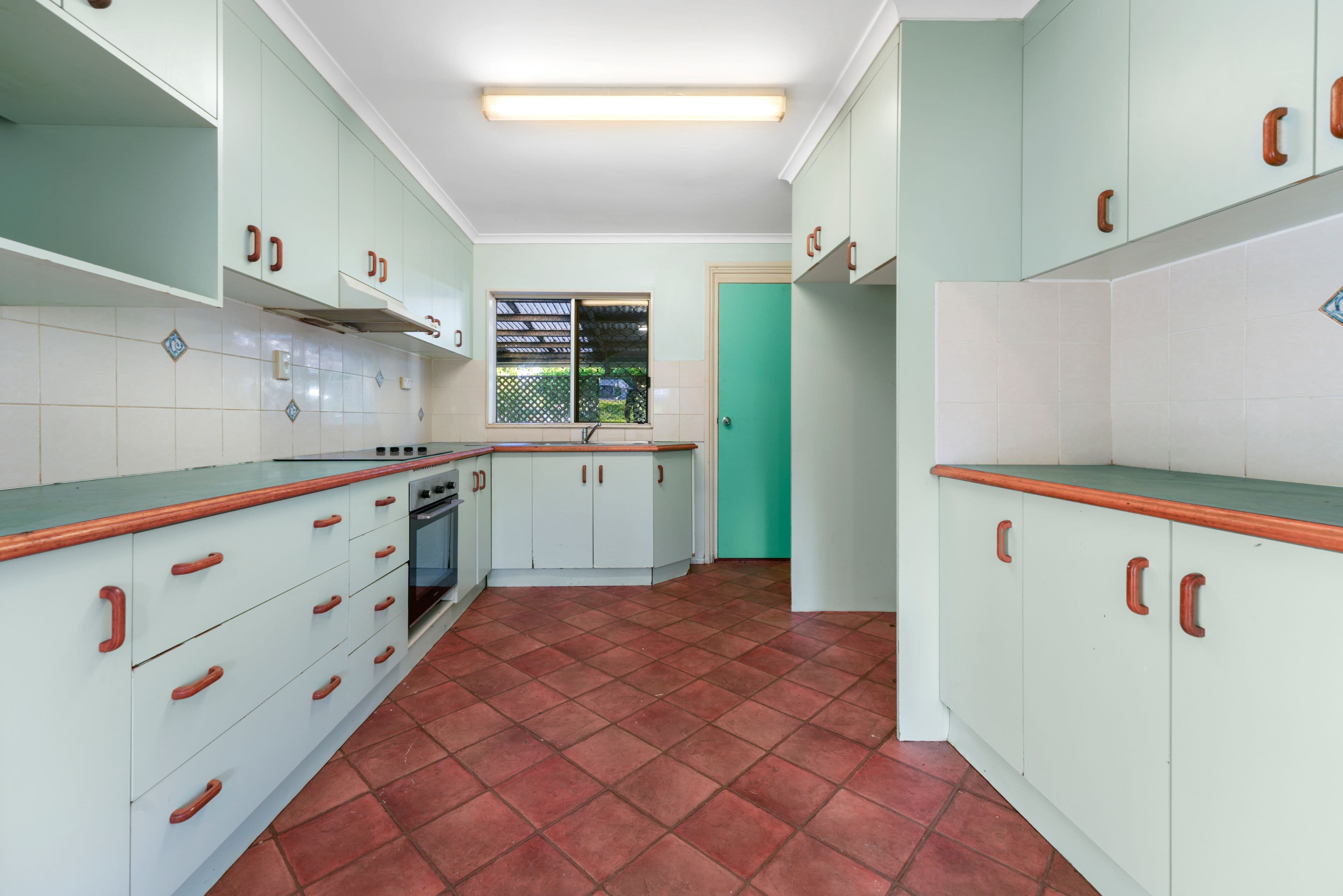 24 Ferguson Crescent, West Gladstone QLD 4680, West Gladstone - Thumbnail 4