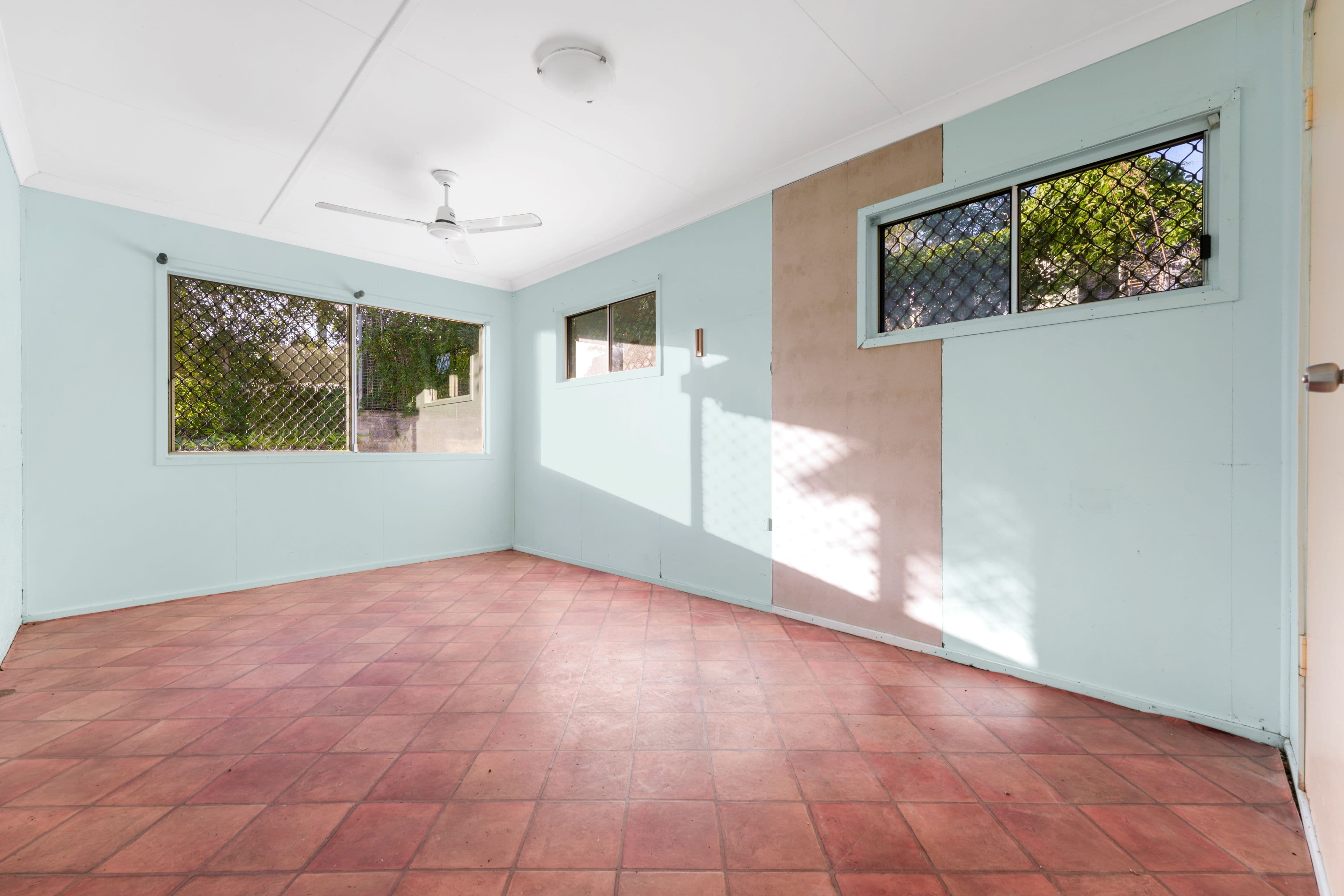 24 Ferguson Crescent, West Gladstone QLD 4680, West Gladstone - Thumbnail 8