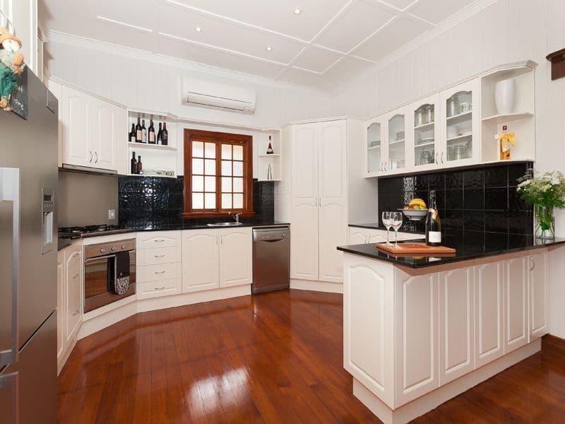 285 Oxley Road, GRACEVILLE QLD 4075, Graceville - Thumbnail 4