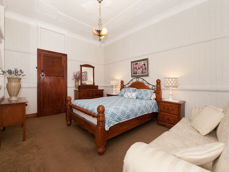 285 Oxley Road, GRACEVILLE QLD 4075, Graceville - Thumbnail 8