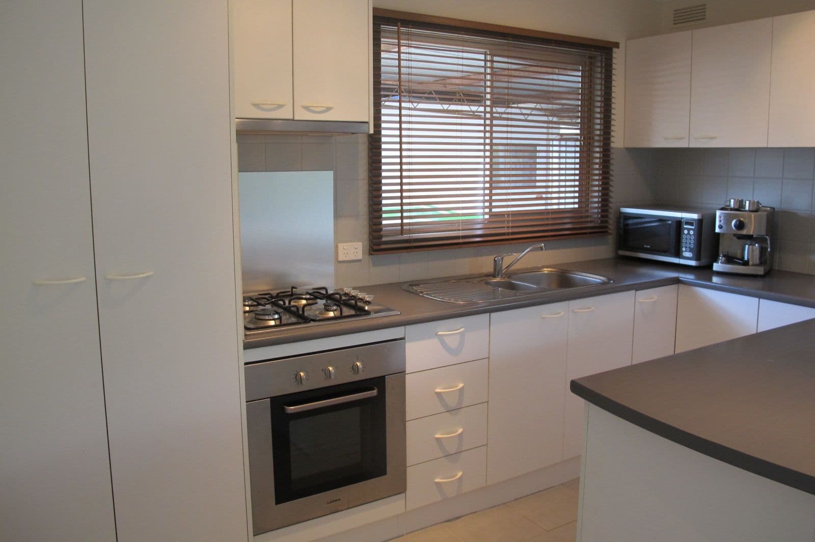 16 High Street, Hamilton VIC 3300, Hamilton - Thumbnail 4