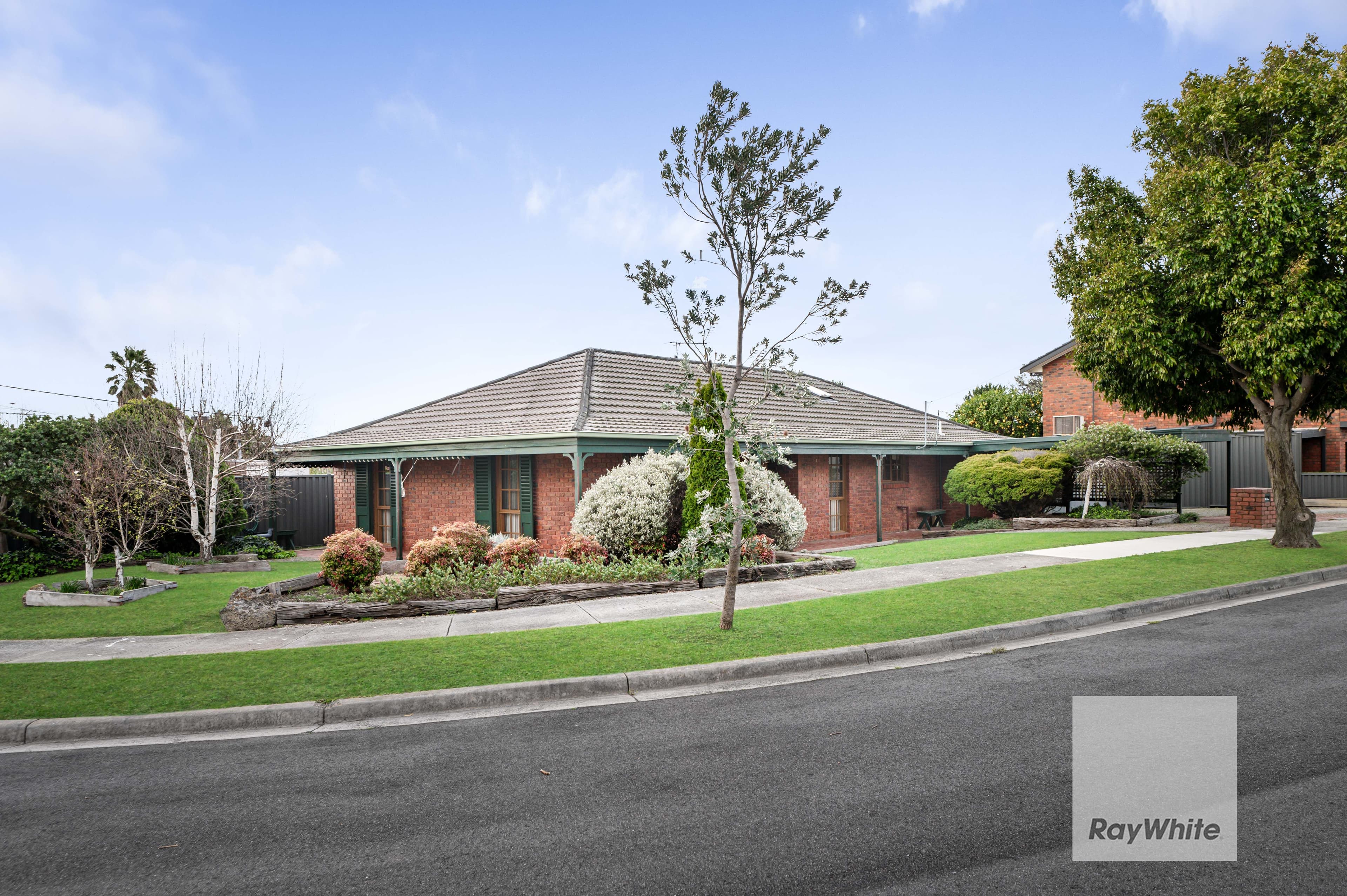 14 Hopetoun Court, Westmeadows VIC 3049, Westmeadows - Thumbnail 2