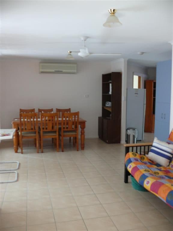 35 Aimee Drive, URANGAN QLD 4655, Urangan - Thumbnail 2