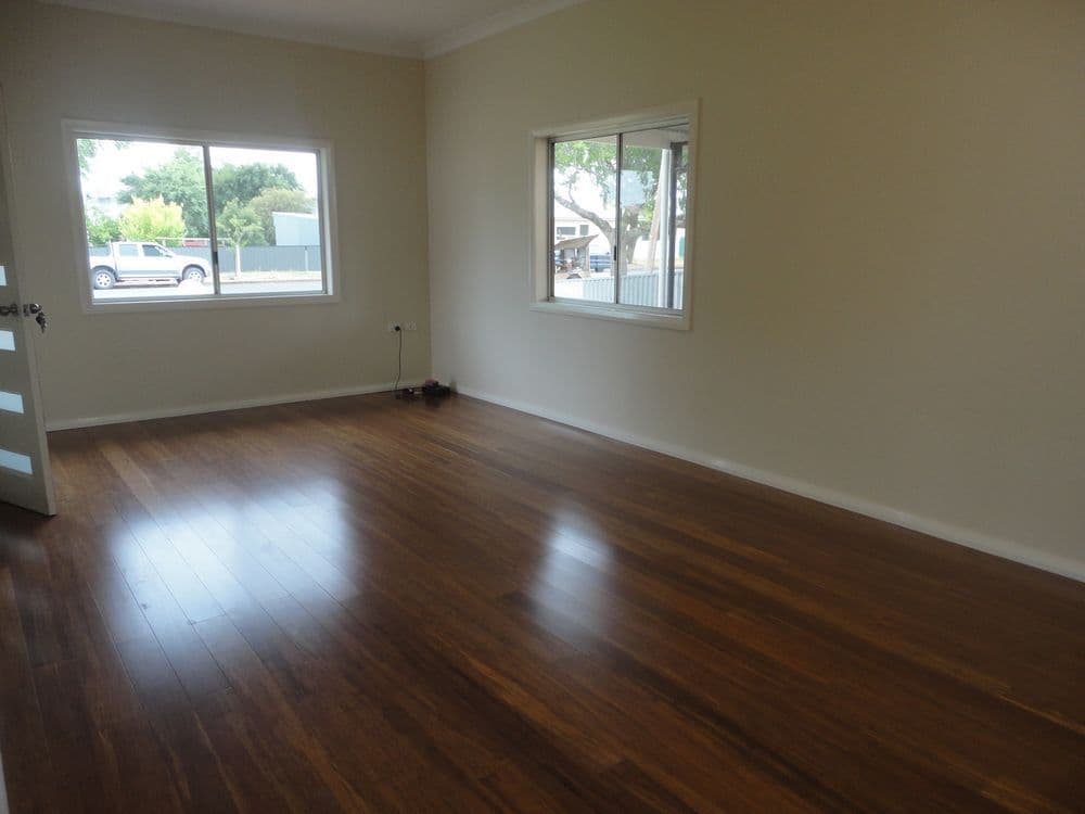 8 Cootamundra Road, TEMORA NSW 2666, Temora - Thumbnail 3