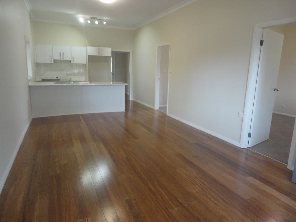 8 Cootamundra Road, TEMORA NSW 2666, Temora - Thumbnail 4
