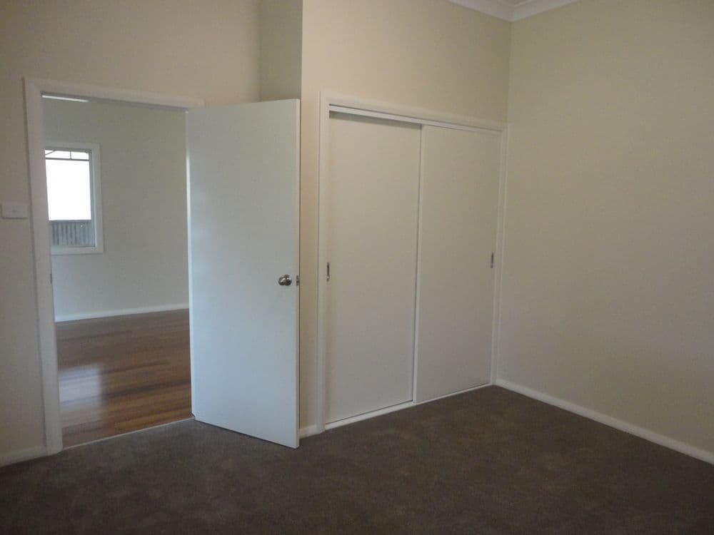 8 Cootamundra Road, TEMORA NSW 2666, Temora - Thumbnail 7