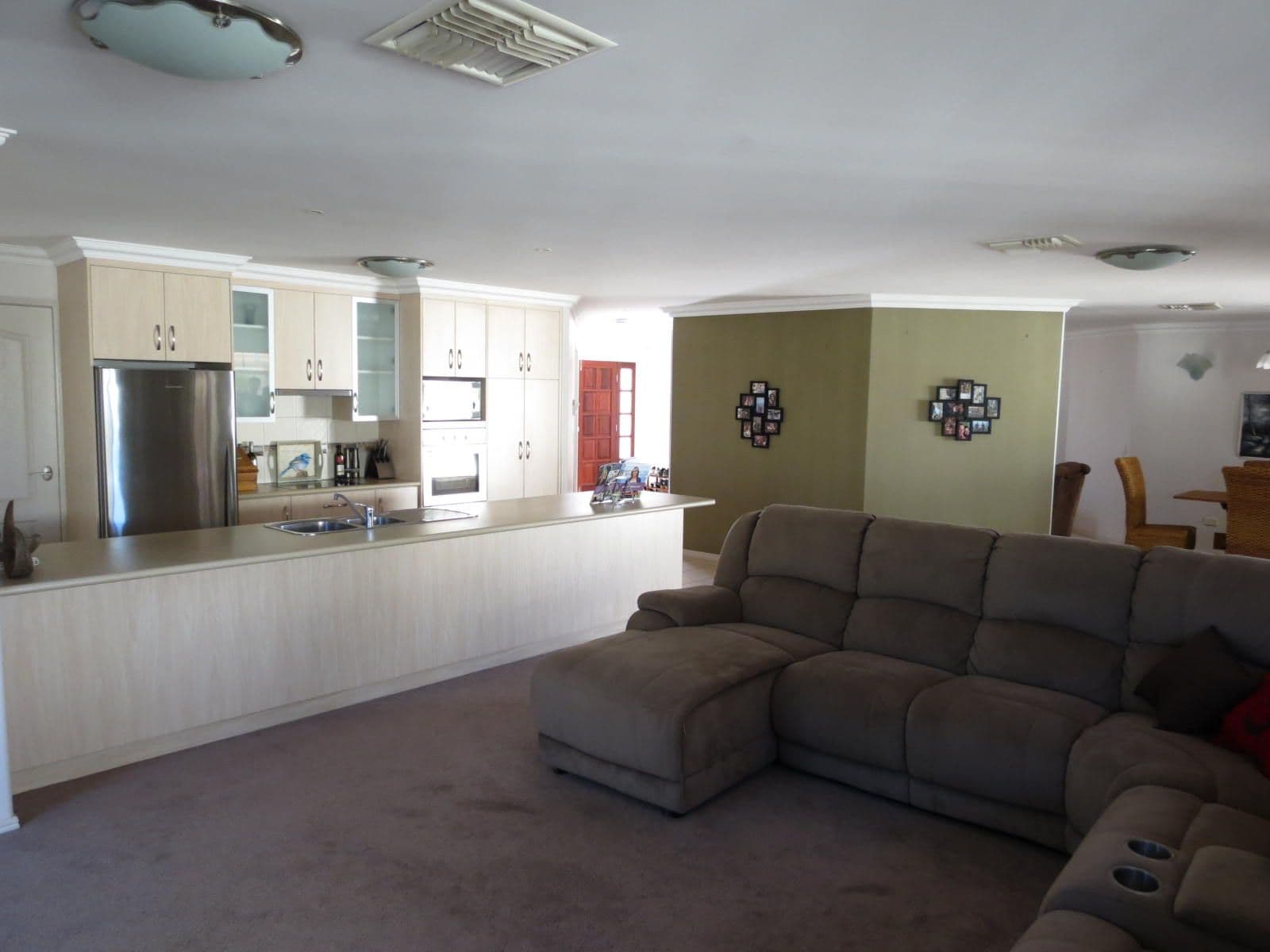 4 Callaghan Street, Emerald QLD 4720, Emerald - Thumbnail 3