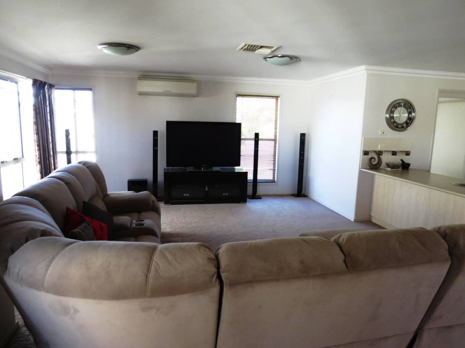 4 Callaghan Street, Emerald QLD 4720, Emerald - Thumbnail 4