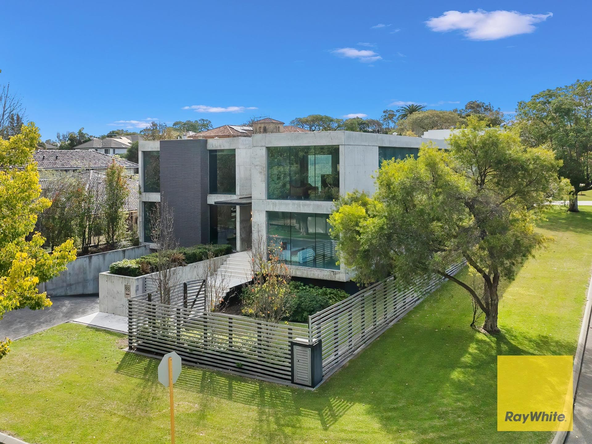 98 Circe Circle, Dalkeith WA 6009, Dalkeith - Thumbnail 2