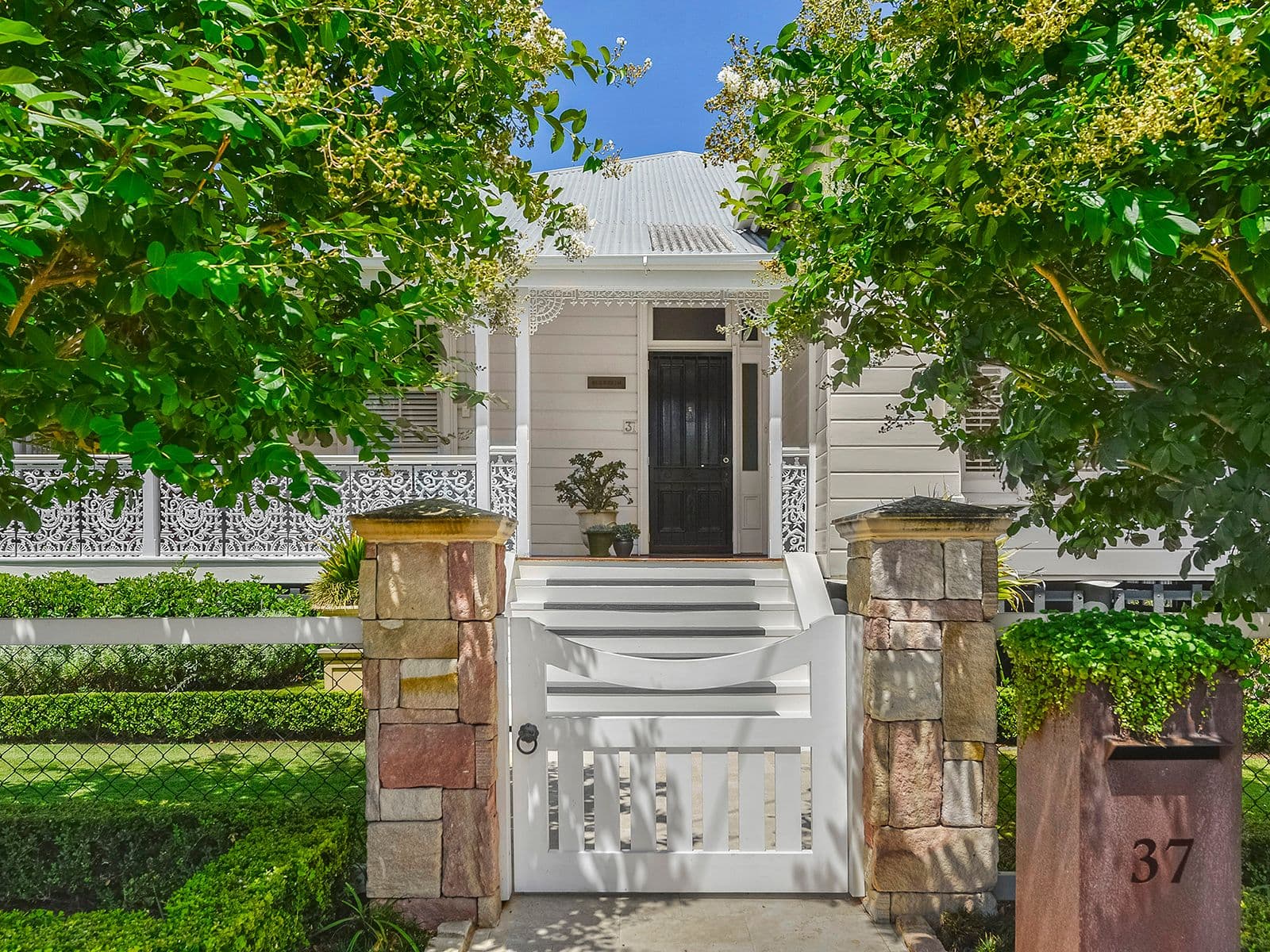37 Queens Road, Clayfield QLD 4011, Clayfield - Thumbnail 2