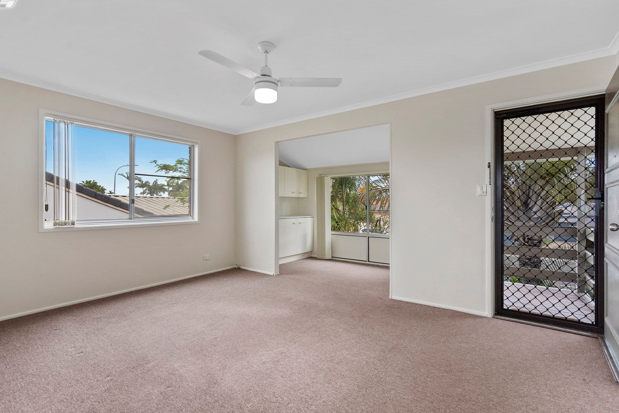 49 Vermont Crescent, Mount Warren Park QLD 4207, Mount Warren Park - Thumbnail 4