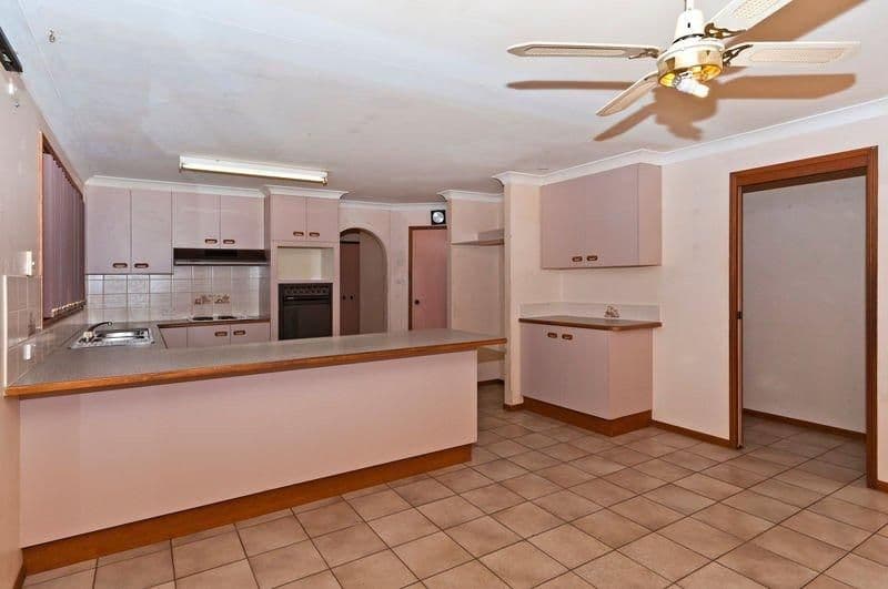 6 Crebra Crescent, TOP CAMP QLD 4350, Top Camp - Thumbnail 3