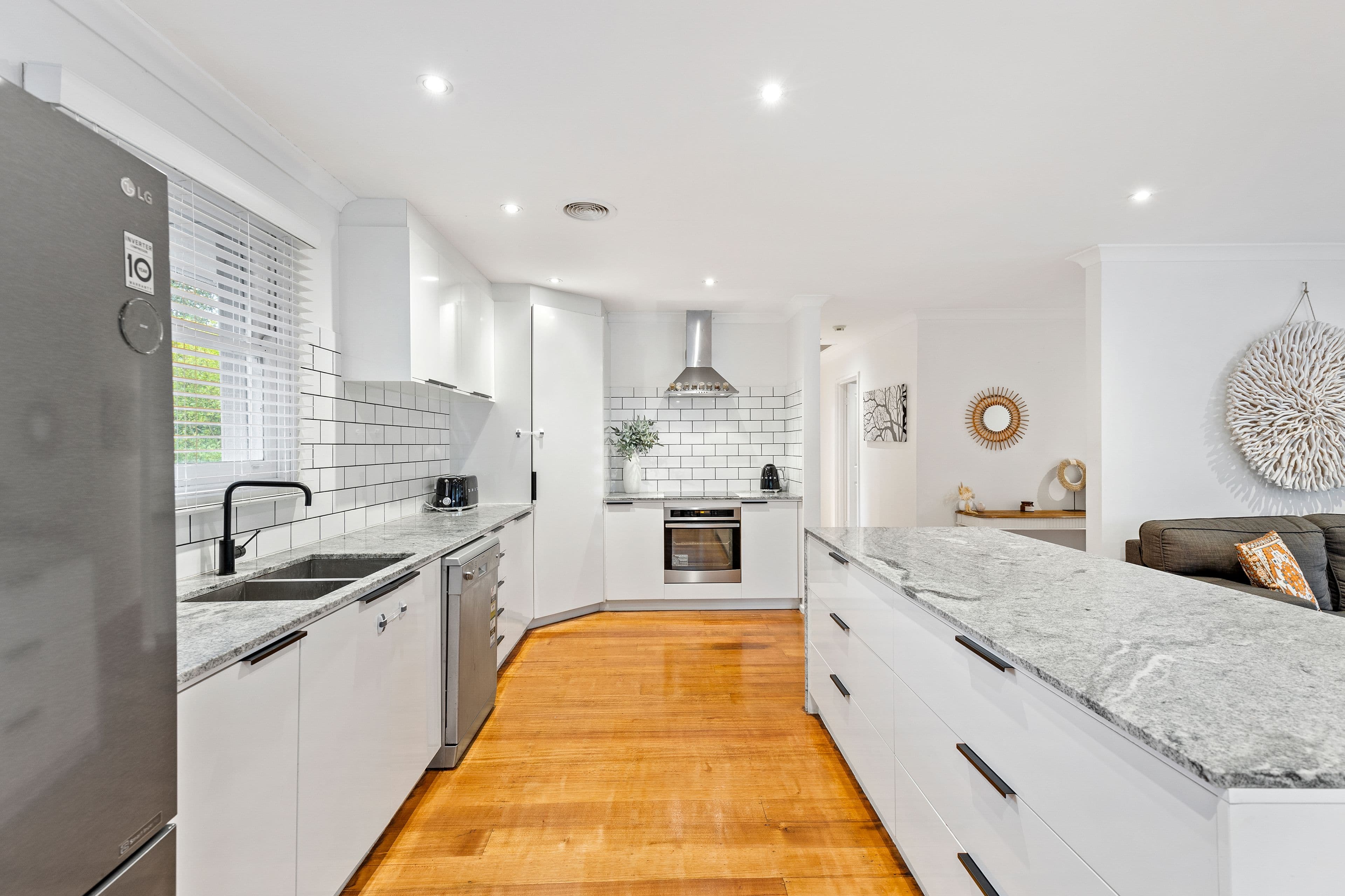 27 Talaskia Road, Upper Ferntree Gully VIC 3156, Upper Ferntree Gully - Thumbnail 2