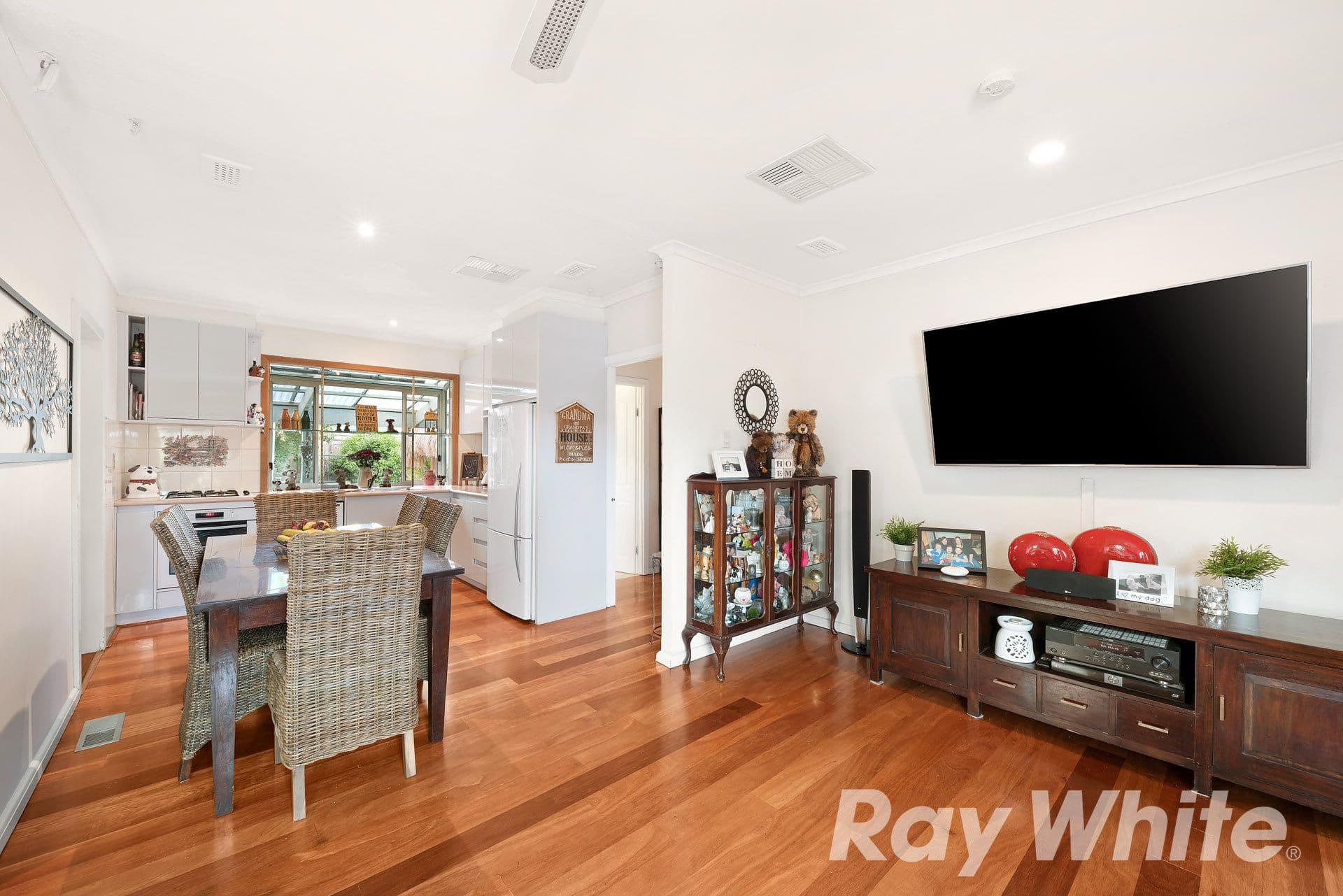 564 Waterdale Road, Heidelberg Heights VIC 3081, Heidelberg Heights - Thumbnail 3