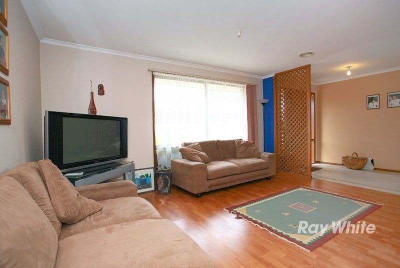 5 Hoysted Avenue, CRANBOURNE VIC 3977, Cranbourne North - Thumbnail 5