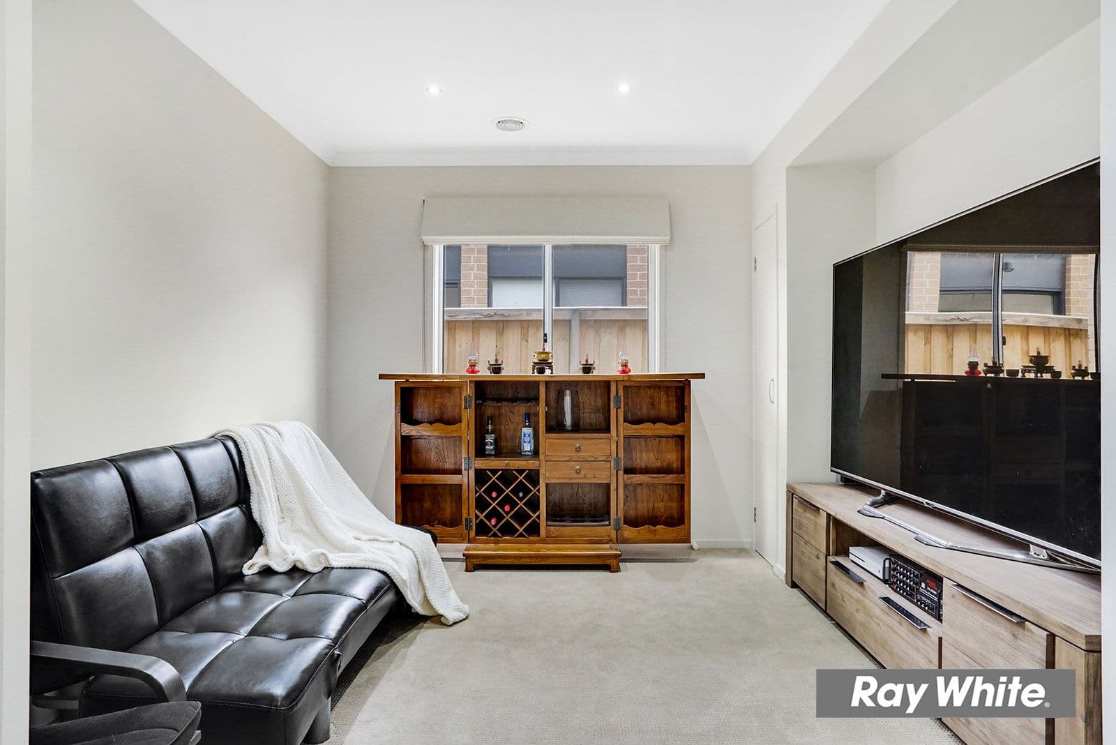 10 Chaucer Crescent, TRUGANINA VIC 3029, Truganina - Thumbnail 4