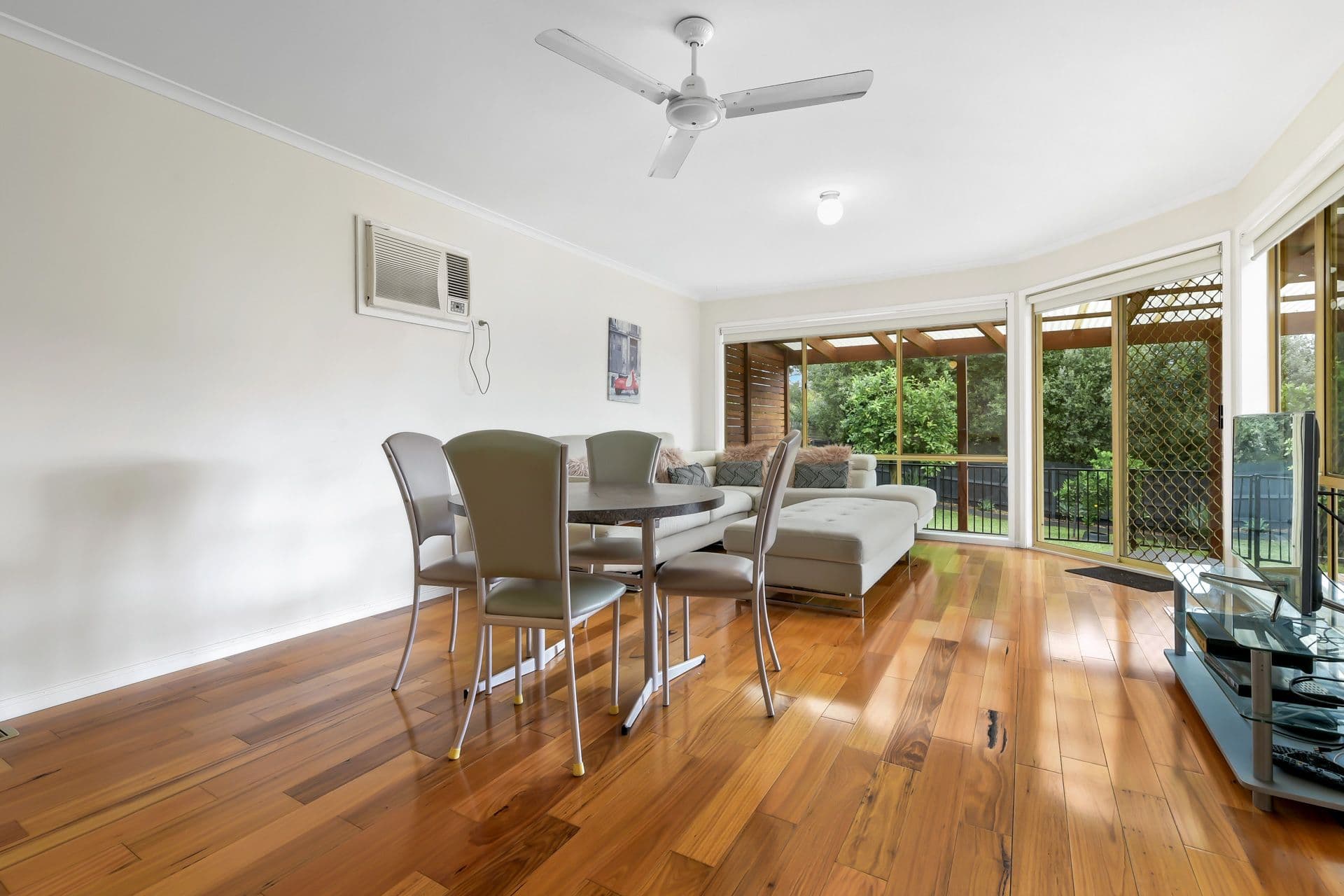 29 Valley View Crescent, Berwick VIC 3806, Berwick - Thumbnail 5