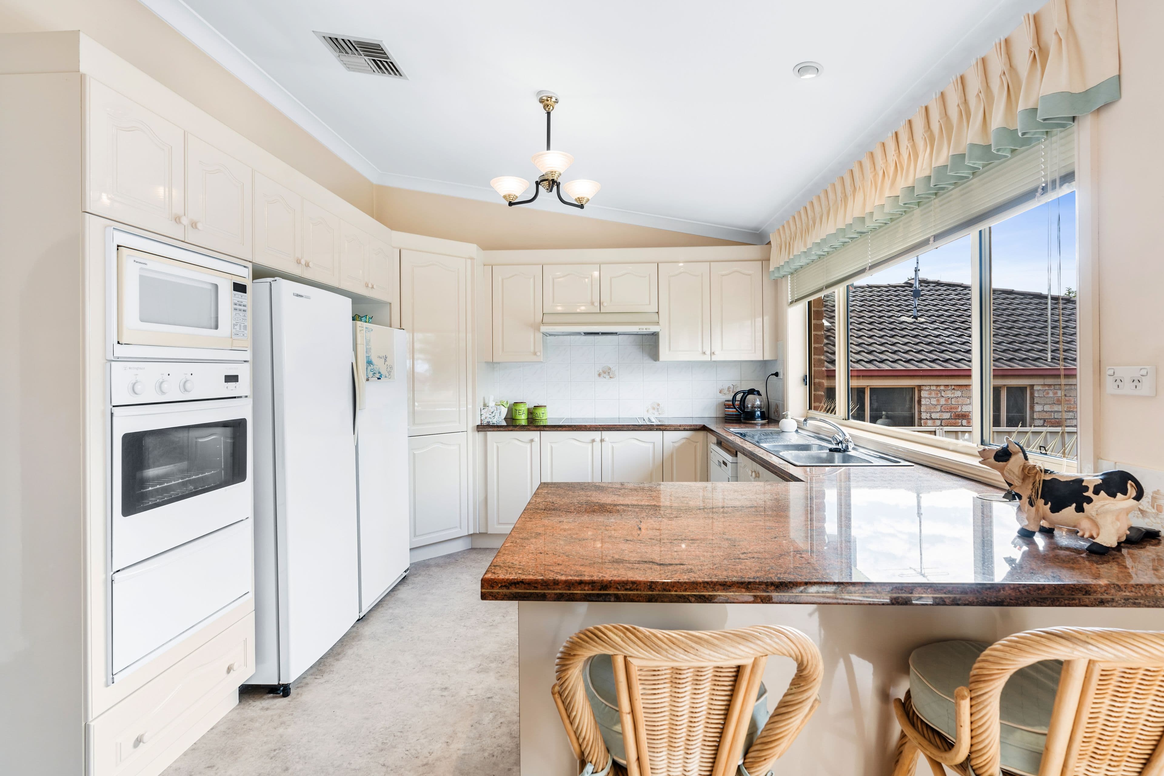 16 Henry Street, Cecil Hills NSW 2171, Cecil Hills - Thumbnail 4