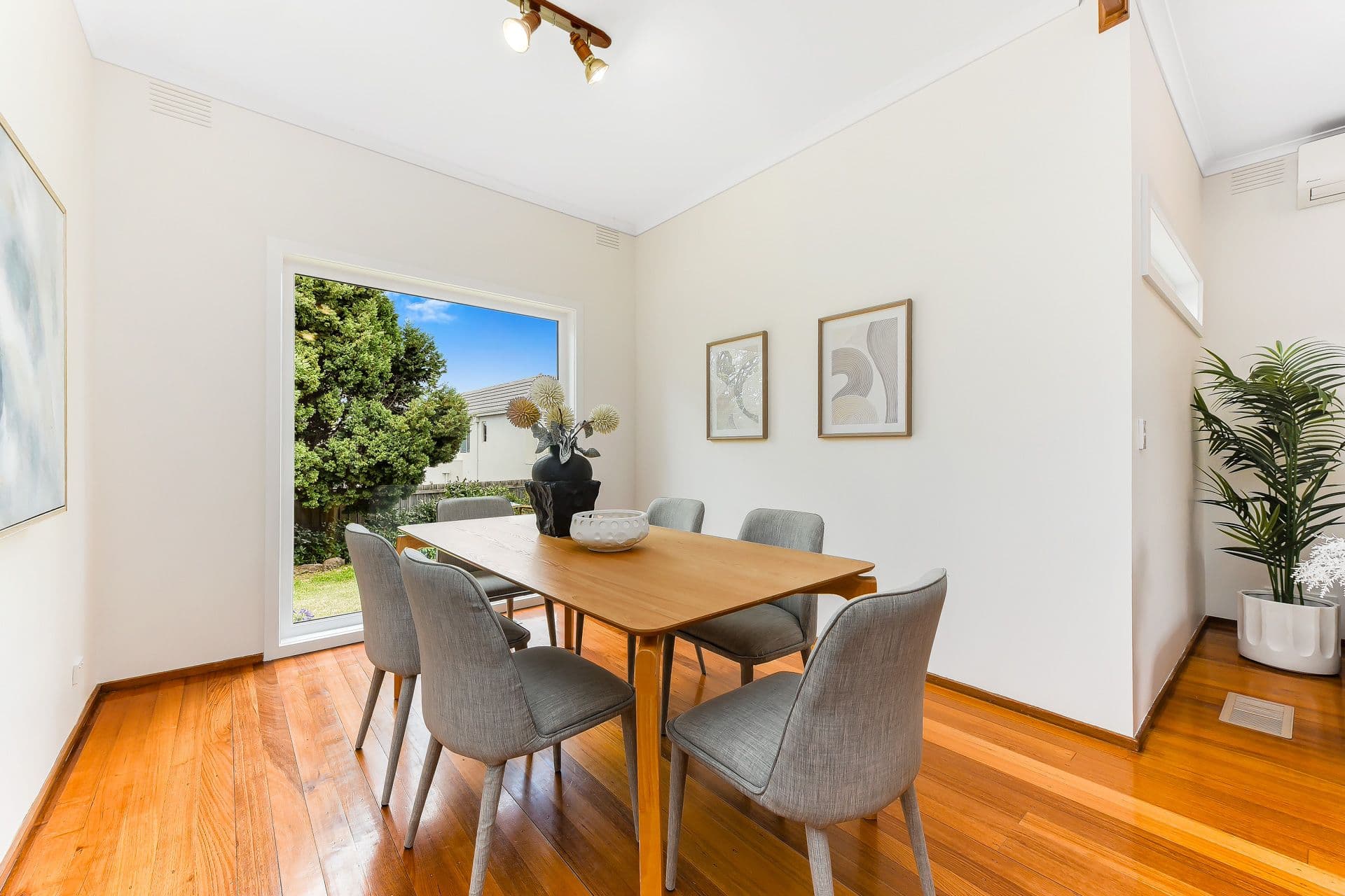 30 Guinevere Parade, Glen Waverley VIC 3150, Glen Waverley - Thumbnail 5