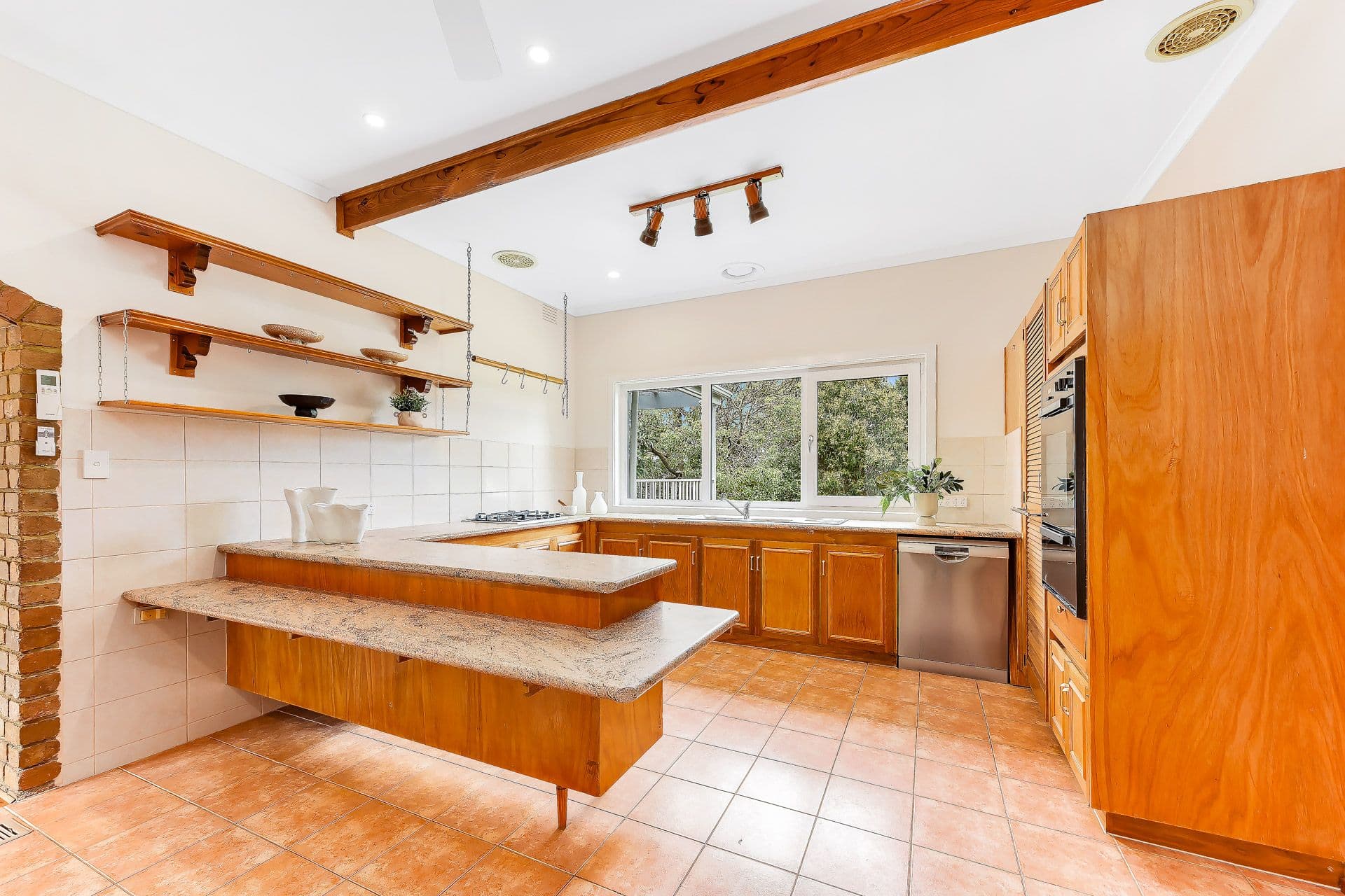 30 Guinevere Parade, Glen Waverley VIC 3150, Glen Waverley - Thumbnail 7