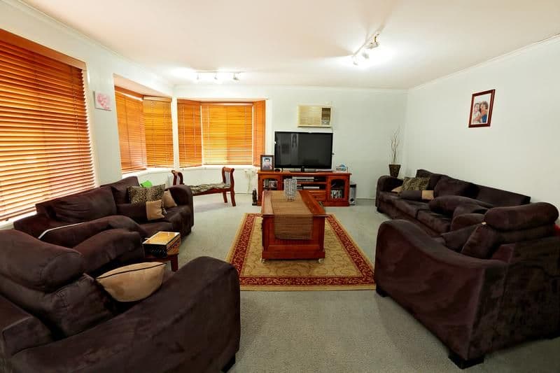 49 Salter Road, BOSSLEY PARK NSW 2176, Bossley Park - Thumbnail 7