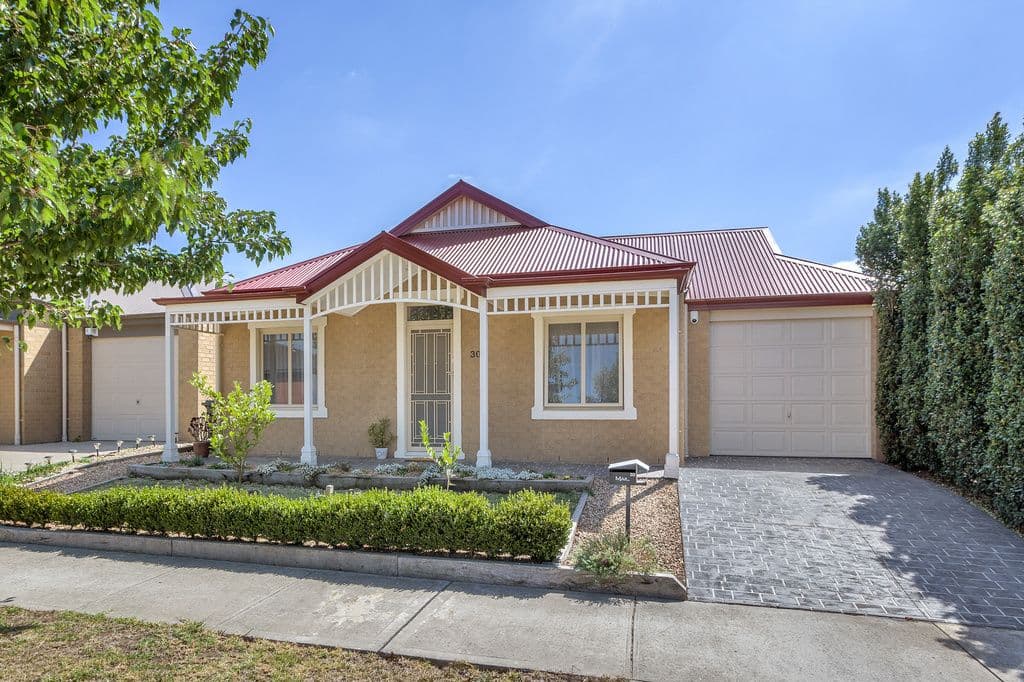 30 Greenham Avenue, Craigieburn VIC 3064, Craigieburn - Image 1