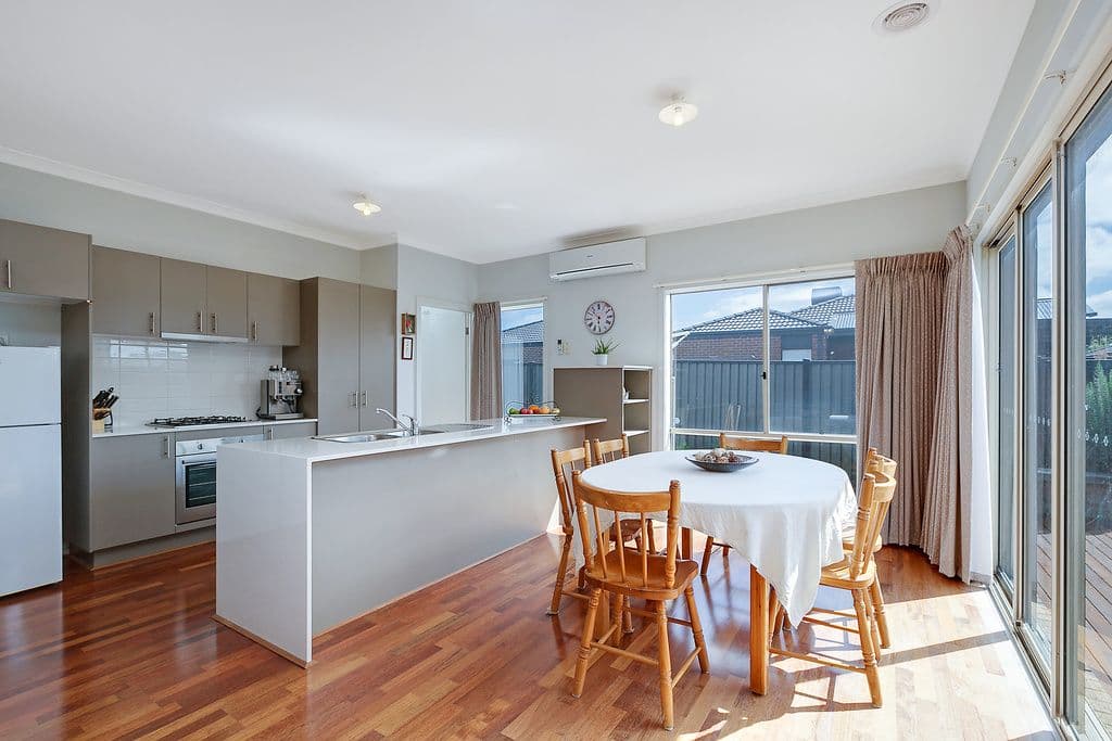 30 Greenham Avenue, Craigieburn VIC 3064, Craigieburn - Thumbnail 4