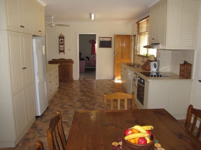 156 Balfour Ogilvy Road, LOXTON NORTH SA 5333, Loxton North - Thumbnail 3