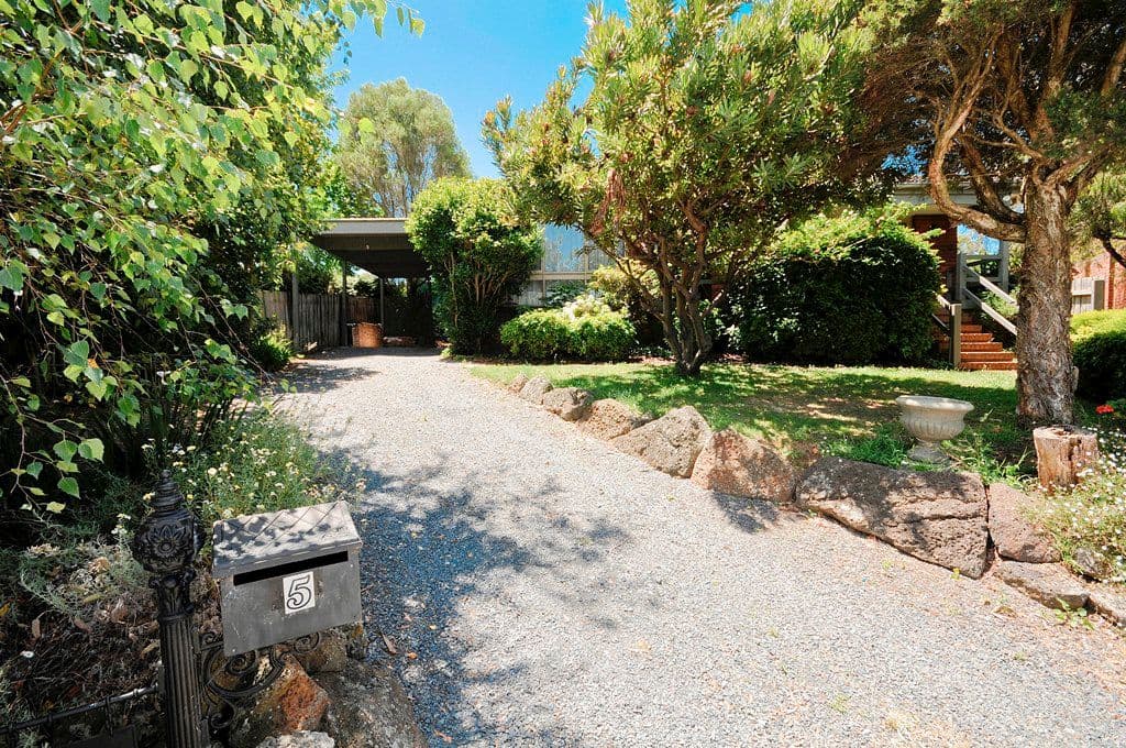 5 OSWIN Court, KILSYTH VIC 3137, Kilsyth - Image 1