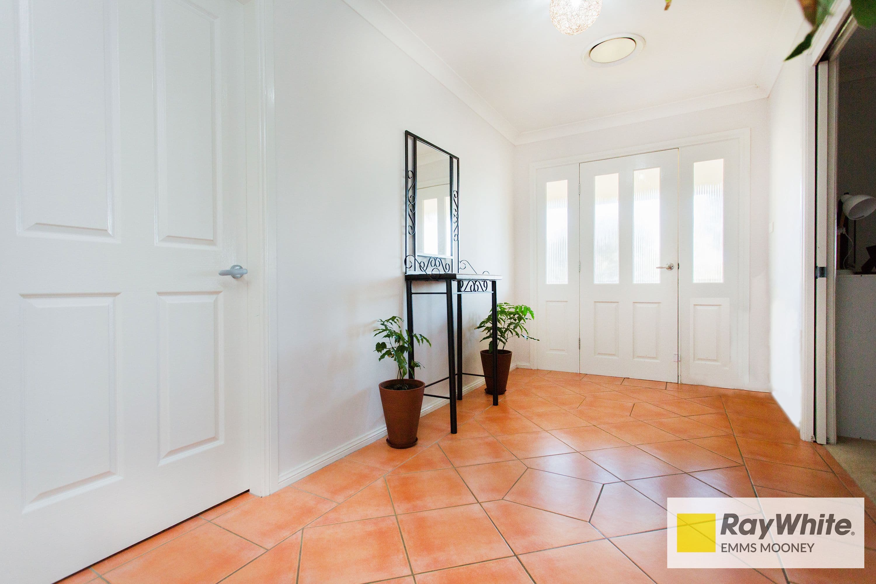 2 Neila Street, Cowra - Thumbnail 2