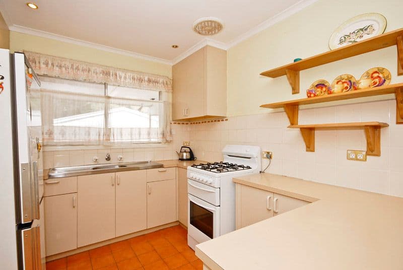 36 Broughton Avenue, CROYDON VIC 3136, Croydon - Thumbnail 2
