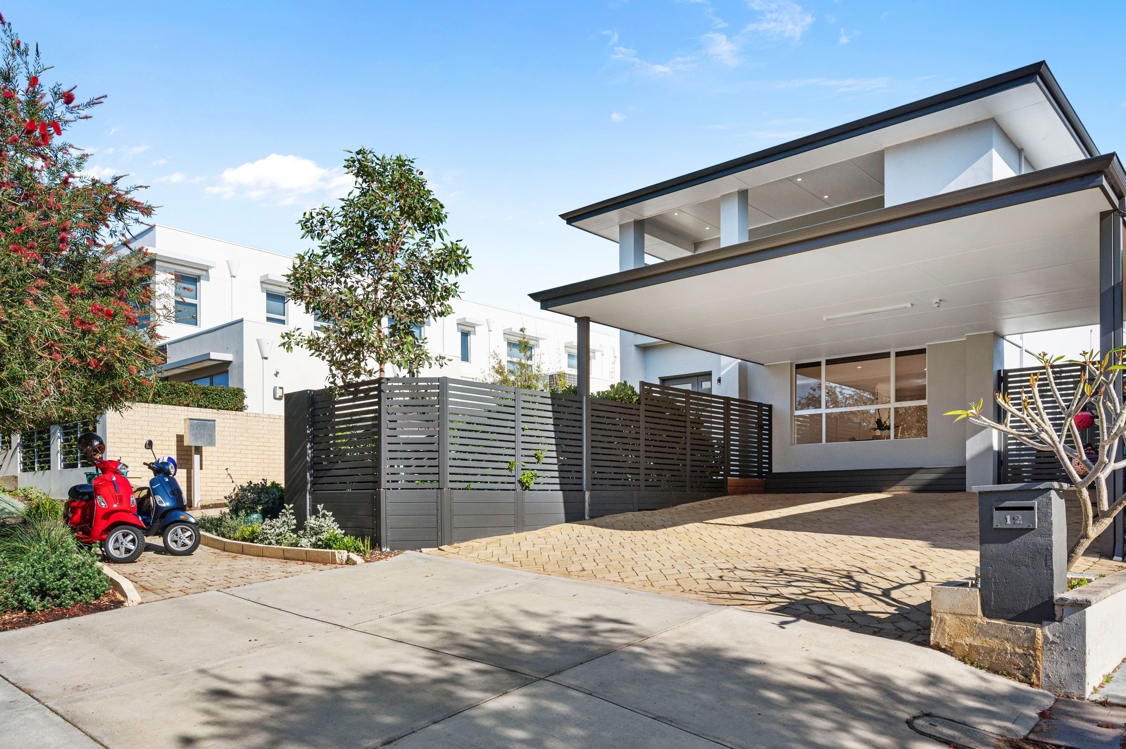12 Iolanthe Street, Swanbourne WA 6010, Swanbourne - Thumbnail 2