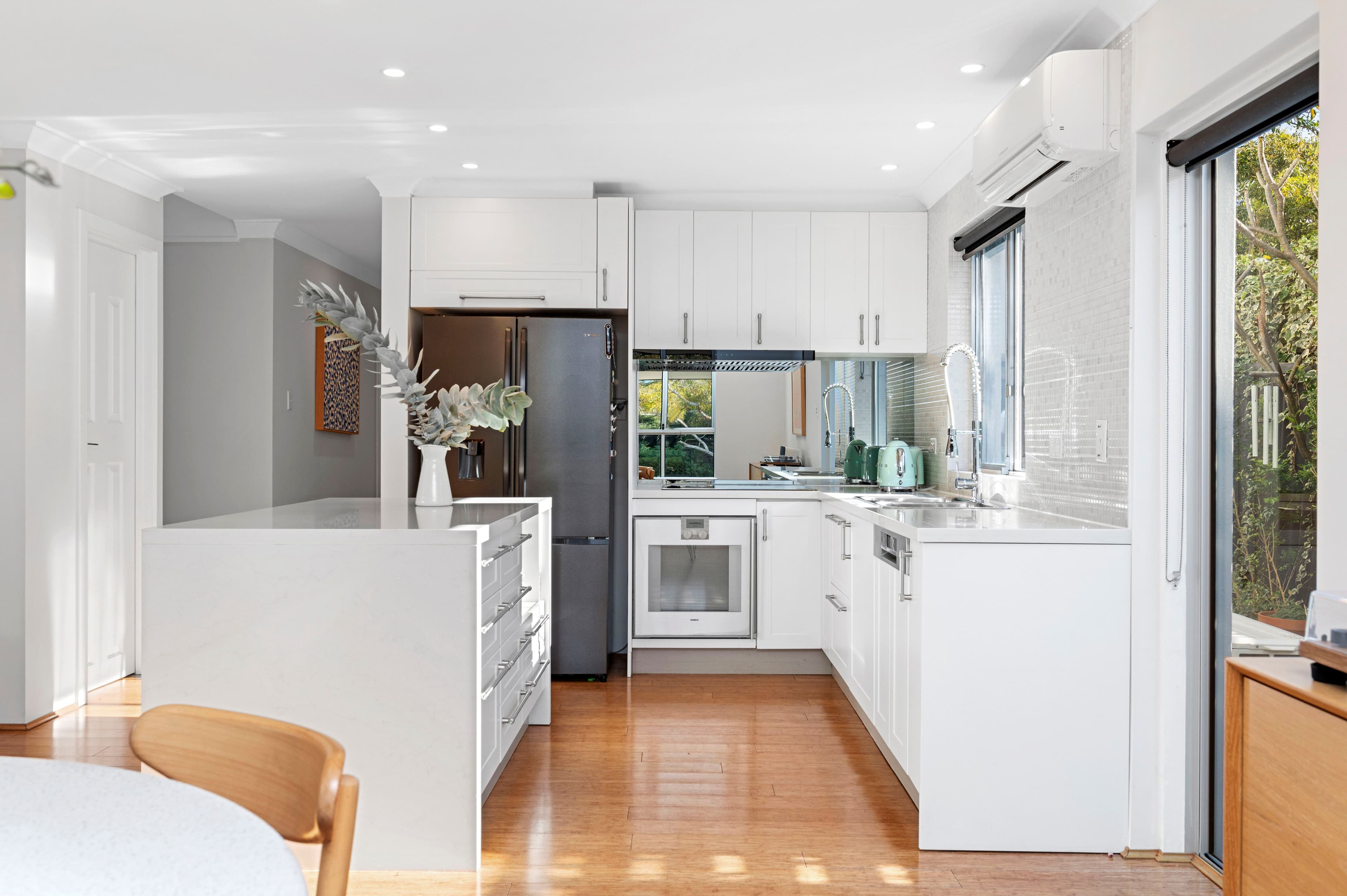 12 Iolanthe Street, Swanbourne WA 6010, Swanbourne - Thumbnail 5