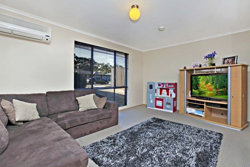 8 Claridge Court, HUNTFIELD HEIGHTS SA 5163, Huntfield Heights - Thumbnail 2