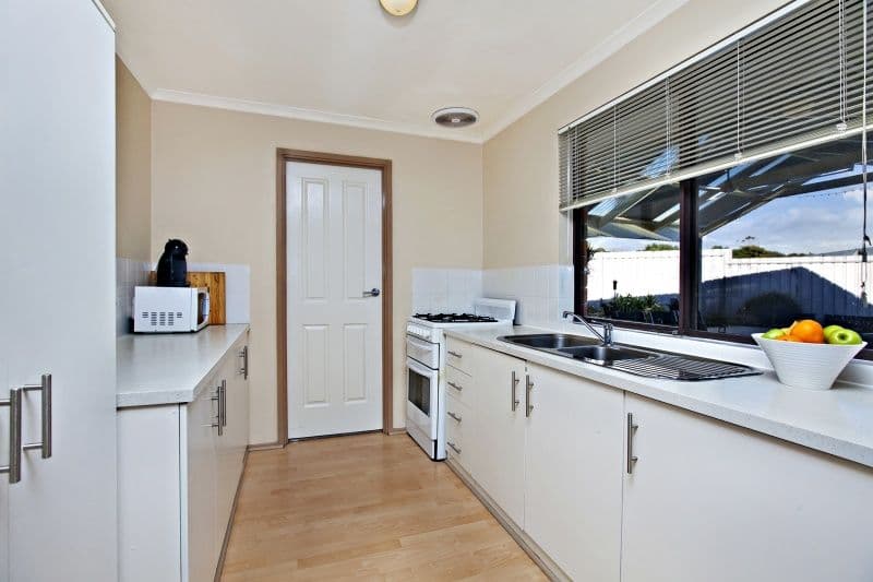 8 Claridge Court, HUNTFIELD HEIGHTS SA 5163, Huntfield Heights - Thumbnail 3