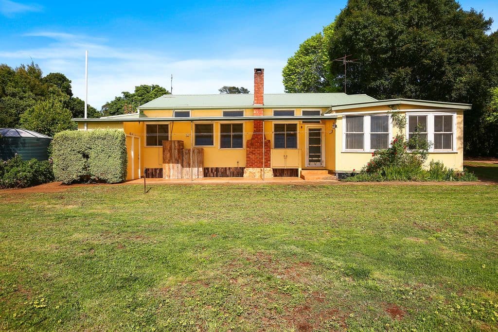 34 Wiseman Road, Monbulk VIC 3793, Monbulk - Thumbnail 4