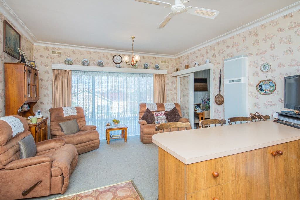17 Dunblane Road, NOBLE PARK VIC 3174, Noble Park - Thumbnail 5