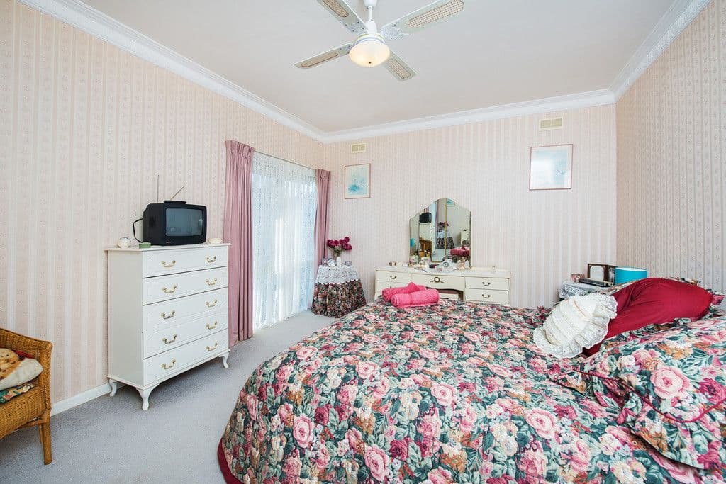 17 Dunblane Road, NOBLE PARK VIC 3174, Noble Park - Thumbnail 7