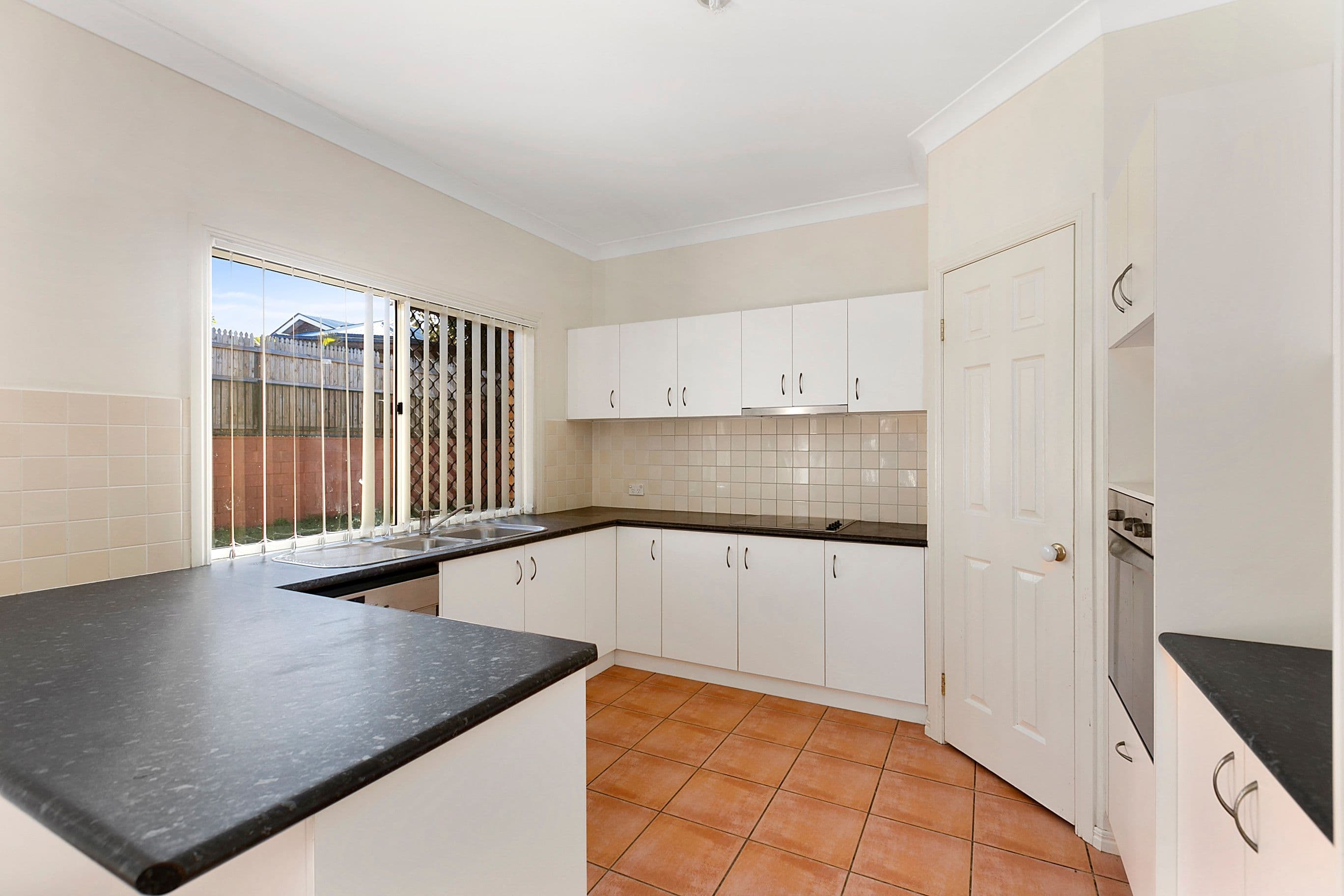 7 Newcomb Court, Redland Bay QLD 4165, Redland Bay - Thumbnail 3