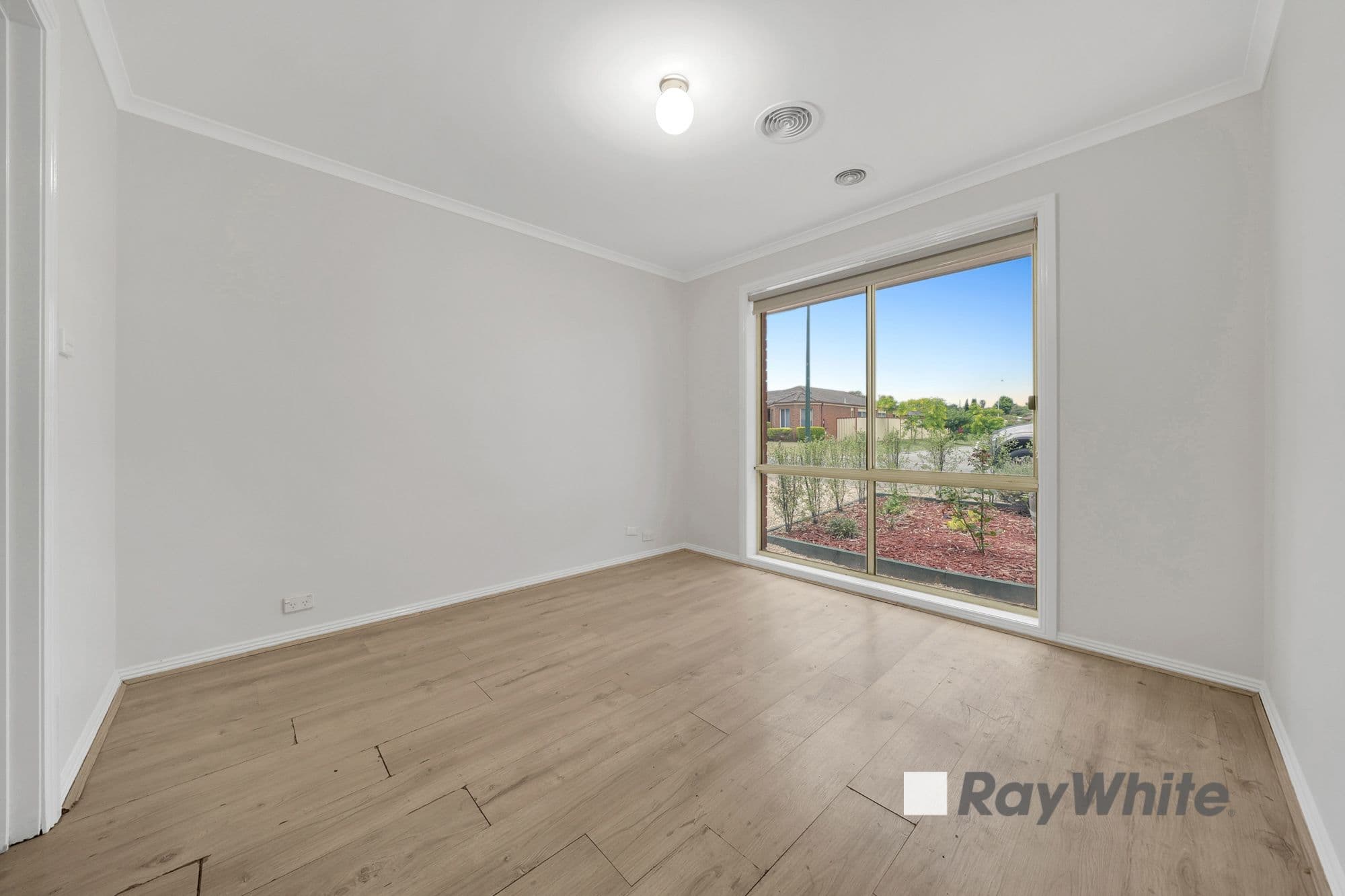 11 Karoonda Way, Hampton Park VIC 3976, Hampton Park - Thumbnail 5