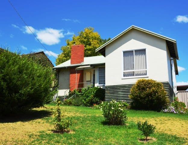 2 Dockery Street, SEYMOUR VIC 3660, Seymour - Thumbnail 2