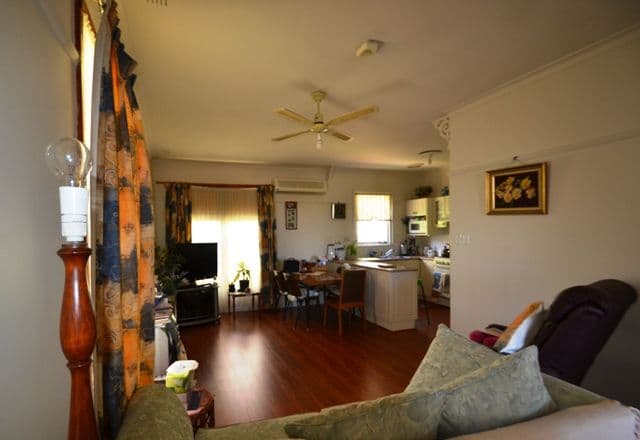 2 Dockery Street, SEYMOUR VIC 3660, Seymour - Thumbnail 4