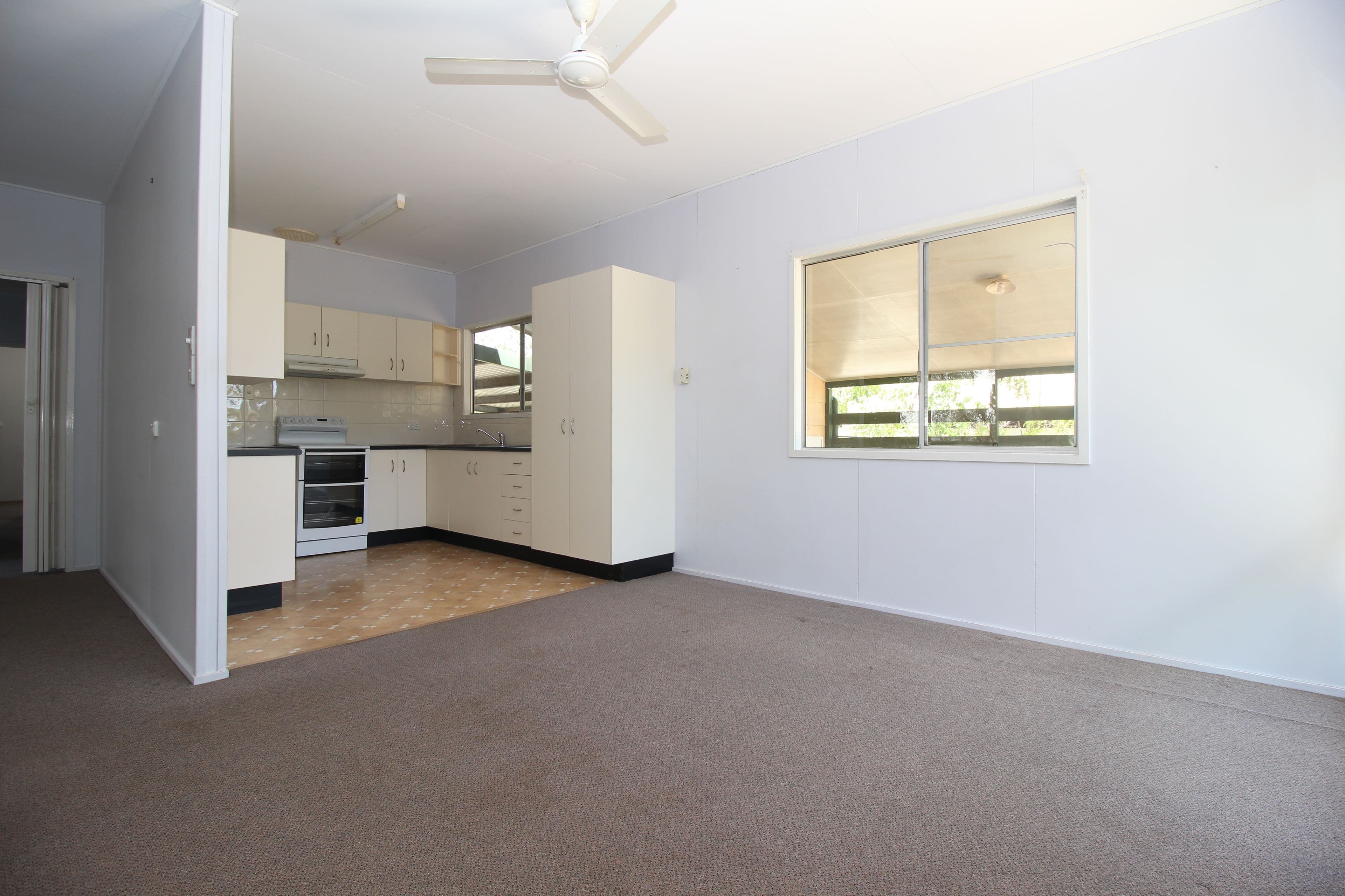 7 Roxburgh Street, Capella QLD 4723, Capella - Thumbnail 5