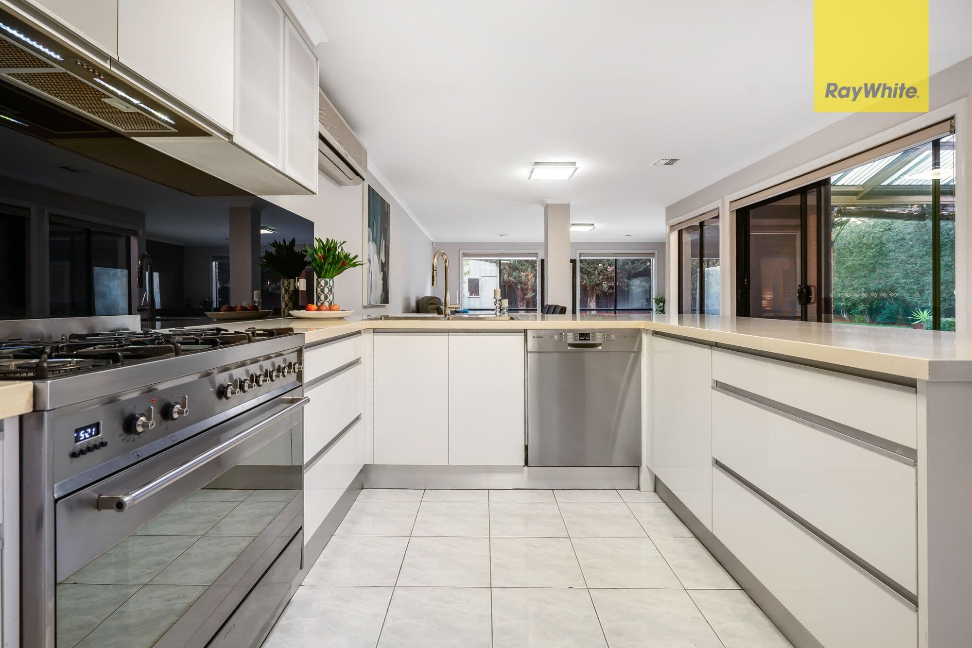 37 Tussock Crescent, Sydenham VIC 3037, Sydenham - Thumbnail 3