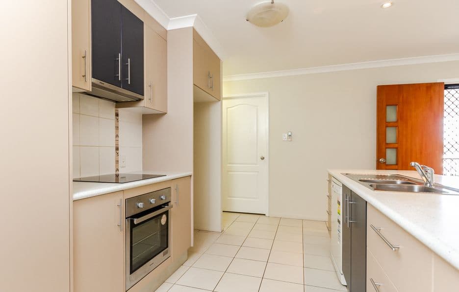 42 Carinya Drive, Clinton QLD 4680, Clinton - Thumbnail 4