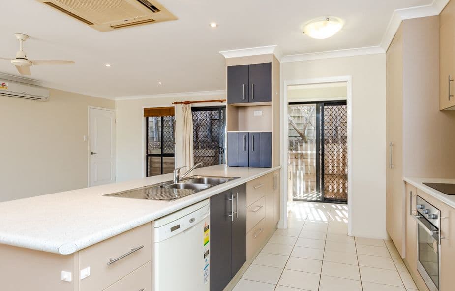42 Carinya Drive, Clinton QLD 4680, Clinton - Thumbnail 5