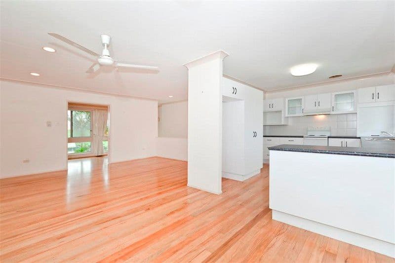 233 Bapaume Road, HOLLAND PARK WEST QLD 4121, Holland Park West - Thumbnail 3