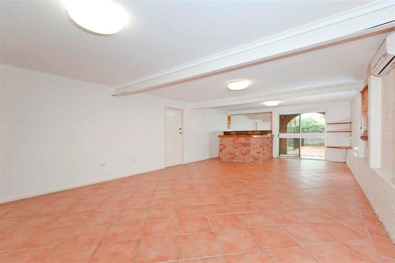 233 Bapaume Road, HOLLAND PARK WEST QLD 4121, Holland Park West - Thumbnail 6